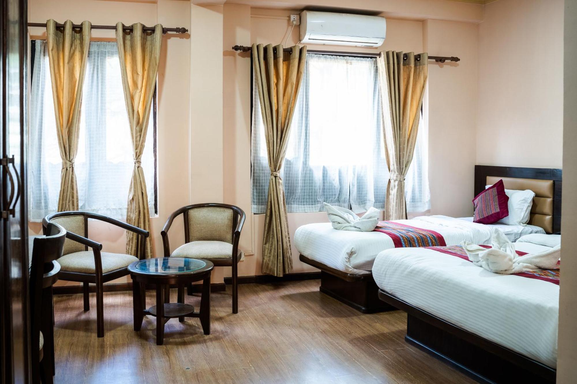 Hotel Namtso Катманду Екстер'єр фото