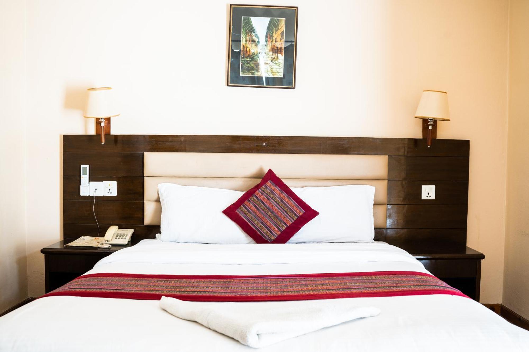 Hotel Namtso Катманду Екстер'єр фото
